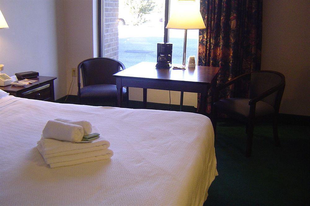 Ahoskie Inn Экстерьер фото